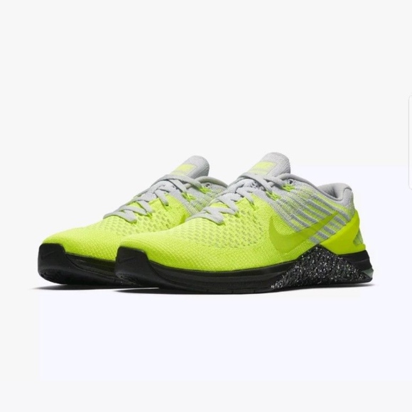 nike metcon volt